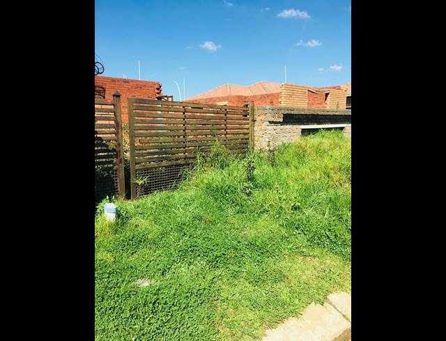 3 BEDROOM FREEHOLD FOR SALE IN KWA THEMA